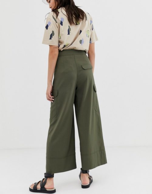 Monki wide leg cargo trousers with pockets in khaki-Green
