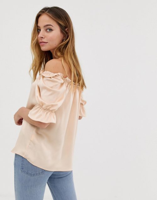 Glamorous Petite blouse with puff sleeves-Beige