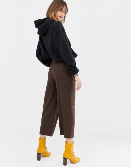 Stradivarius high waisted wide leg trouser with button detailing-Brown