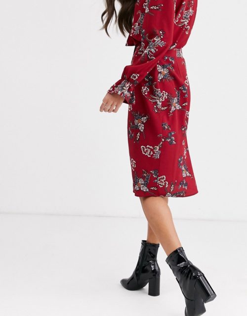 Vero Moda Tall paisley midi skirt with splits-Red