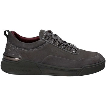 Guess FMKNH4 LEP12 men's Shoes (Trainers) in Grey