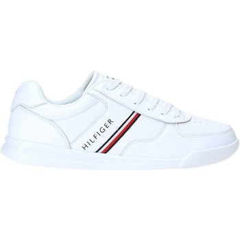 Tommy Hilfiger FM0FM02556 men's Shoes (Trainers) in White
