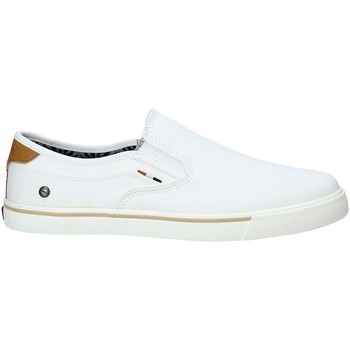 Wrangler WM91101A men's Slip-ons (Shoes) in White