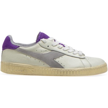 Diadora 501.174.764 women's Shoes (Trainers) in White