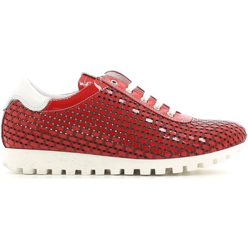 Grace Shoes ROCCIA 01L women's Shoes (Trainers) in Red