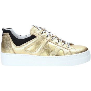 Nero Giardini A909160D women's Shoes (Trainers) in Gold