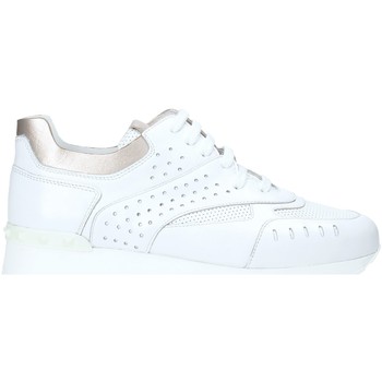 Triver Flight 198-10B women's Shoes (Trainers) in White
