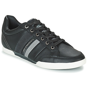 Levis TURLOCK men's Shoes (Trainers) in Black