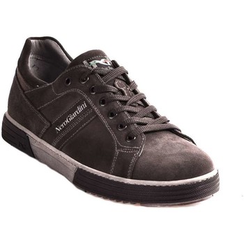 Nero Giardini A800610U men's Shoes (Trainers) in Grey
