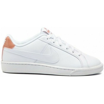 Nike Court Royale 749867 116 White/White/Rose Gold women's Shoes (Trainers) in White. Sizes available:3,3.5,4.5,5.5,6