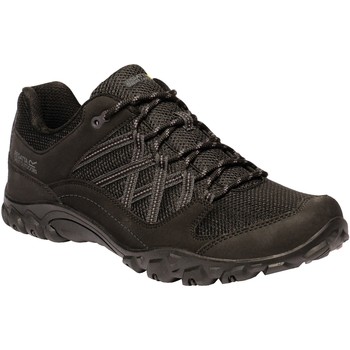 Regatta Edgepoint III Waterproof Walking Shoes Black men's Sports Trainers (Shoes) in Black