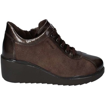 Stonefly 210132 women's Shoes (Trainers) in Brown