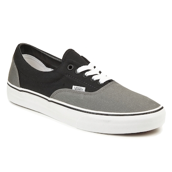 Vans ERA women's Shoes (Trainers) in Grey. Sizes available:3.5,4.5,5